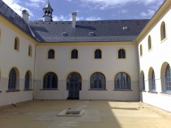 Rekonstrukce Františkánského kláštera v Hostinném